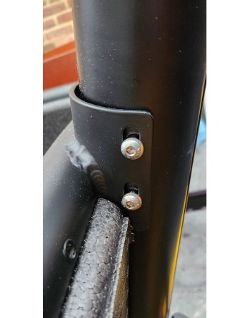 Urban Arrow Schraubenset 4 Stück – Rahmenrohr Lenkseite – Original Ersatzteil